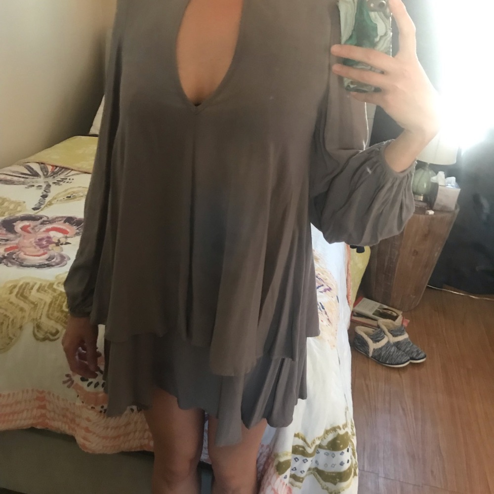 Light grey long sleeve flowy free people dress